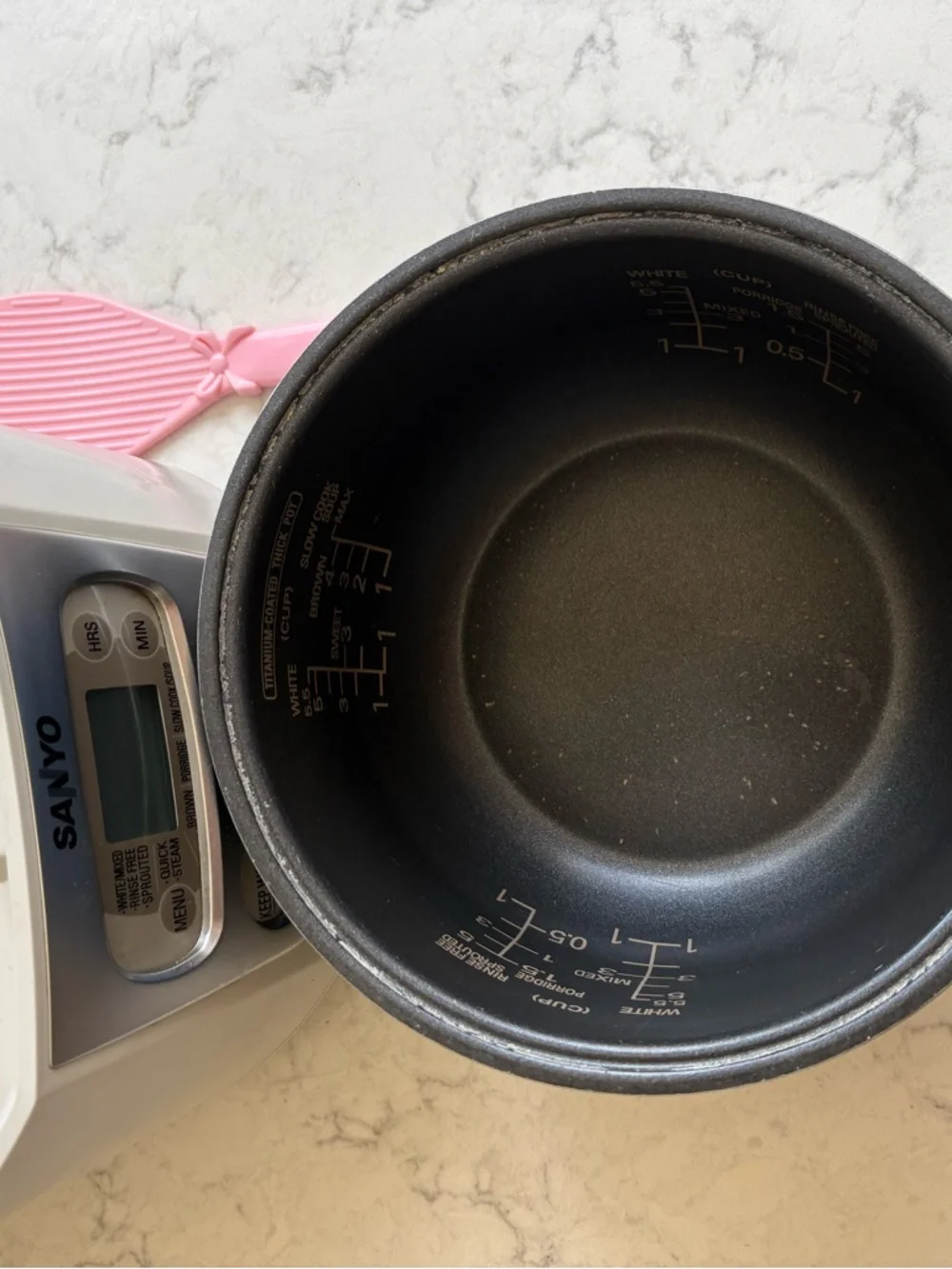Sanyo White Multi-Function Rice Cooker with Digital Controls